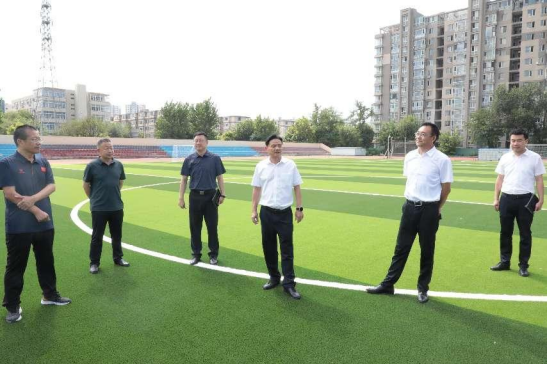 校领导走访检查新学期开学准备工作