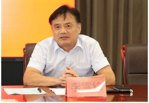 全国道德模范曲建武，校长李雪铭参加完美网页版特困生代表中秋节座谈会