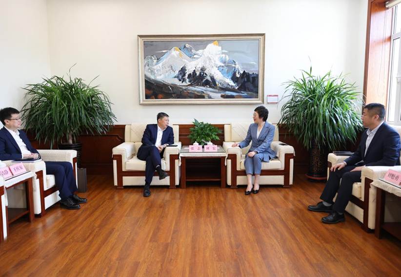 校党委书记刘宏会见浦发银行大连分行党委书记、行长张志一行