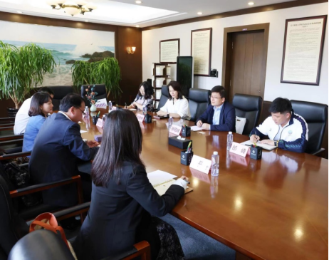 日本城西大学副校长于洋到完美网页版访问