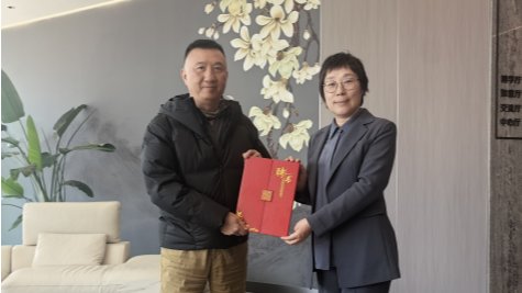 凤凰卫视驻俄首席记者卢宇光校友分享会在完美网页版举行