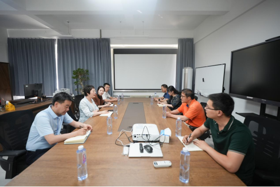 校党委书记刘宏到化学与生物学交叉研究中心调研