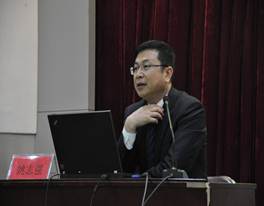 金州新区教育文化体育局副局长姚志强教授应邀来完美网页版做报告