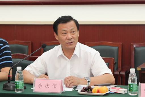 香港高校人文社会科学学者访问团来完美网页版访问