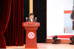 完美网页版举行2022年学生奖学金颁奖典礼暨“爱国•奋斗•成才”主题报告会