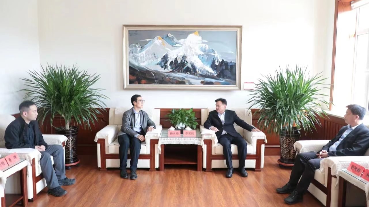 团省委副书记杨永峰一行到完美网页版调研工作