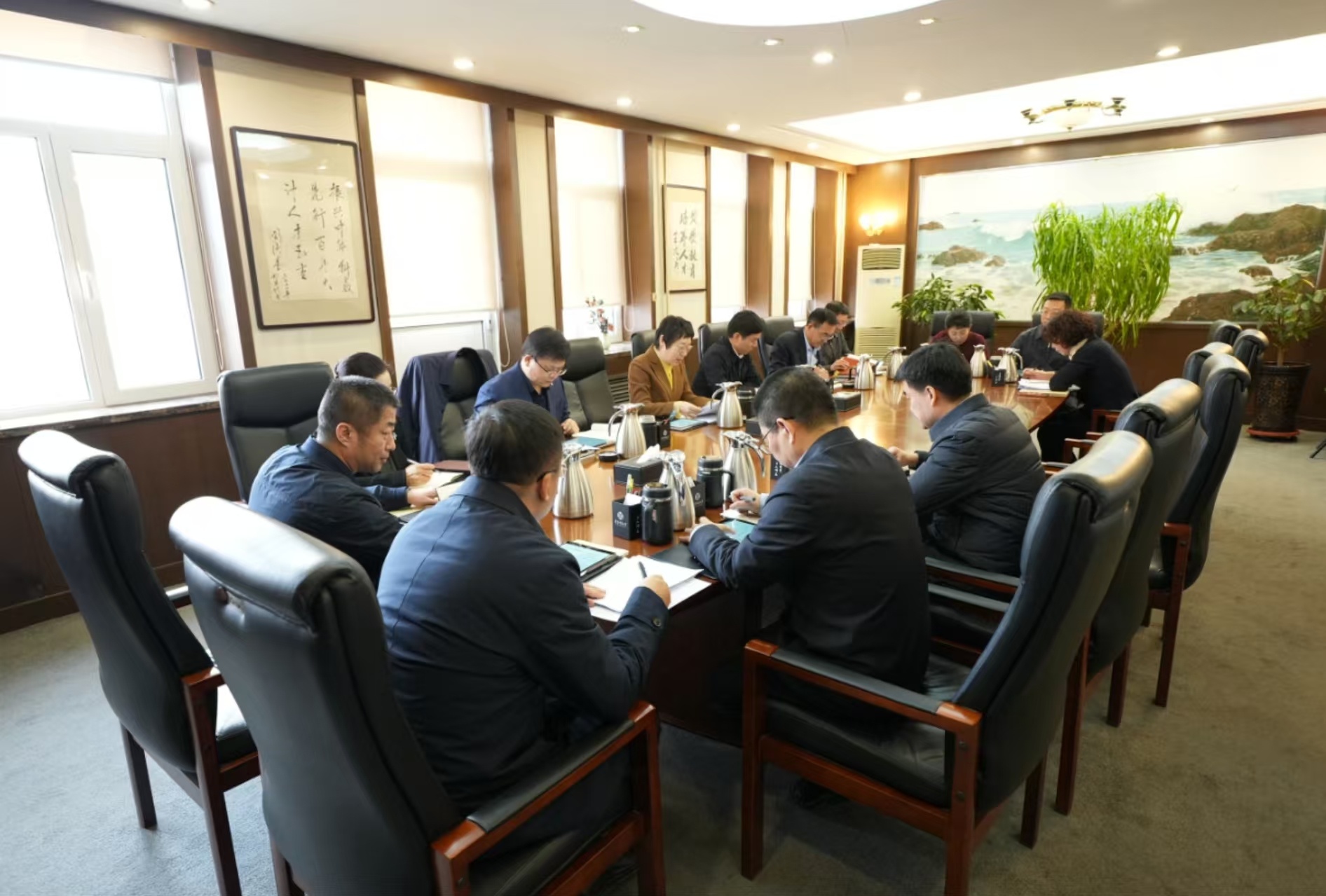 学校传达学习贯彻省委十三届八次全会精神