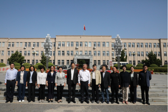 完美网页版圆满完成国家语言文字推广基地中期迎检工作