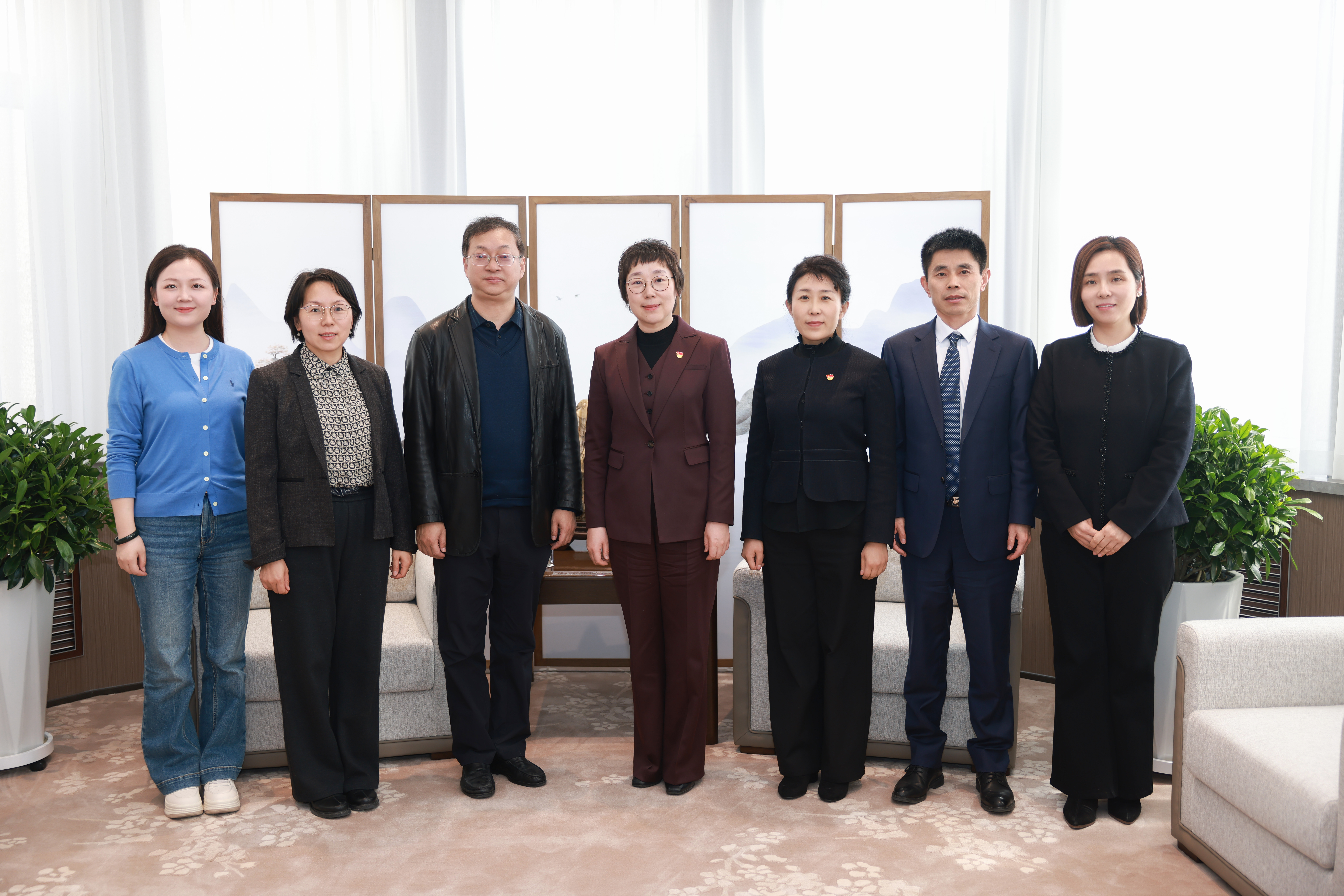 完美网页版与唐风国际教育集团洽谈战略合作