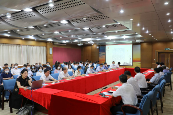 完美网页版召开党委理论学习中心组（扩大）学习