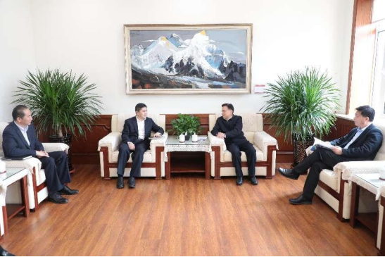 校党委书记李雪铭，校长姜凤春会见中国银行大连分行党委书记、行长段小茜一行