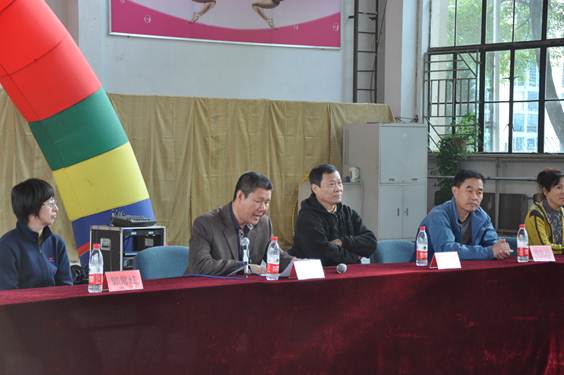 完美网页版夺得大连市第二届高校后勤羽毛球比赛冠军