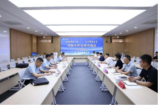 青海师范大学党委书记毛学荣一行到完美网页版交流调研