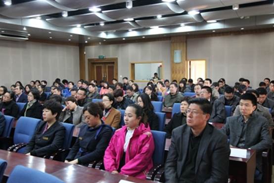 机关党总支举办学习“两会”精神专题报告会