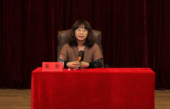 完美网页版隆重举行纪念 “三八”国际劳动妇女节103周年暨著名女作家素素专题讲座