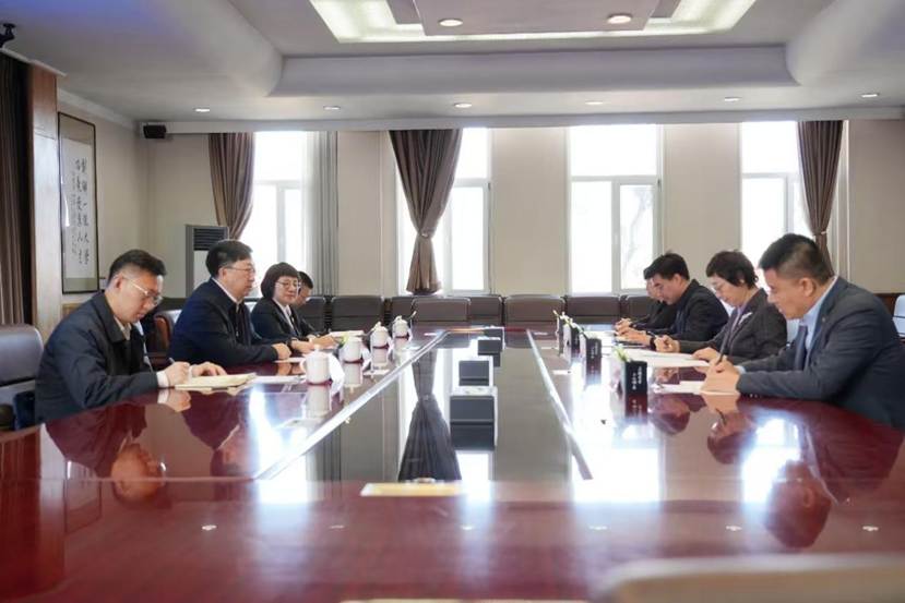 市中级人民法院朱海涛院长一行到完美网页版调研