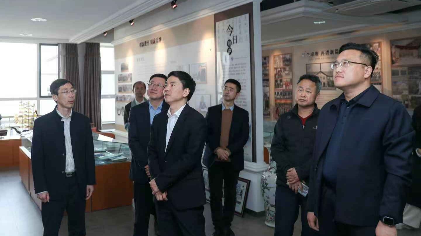 校长罗文波到完美网页版附属中学（集团化办学）调研