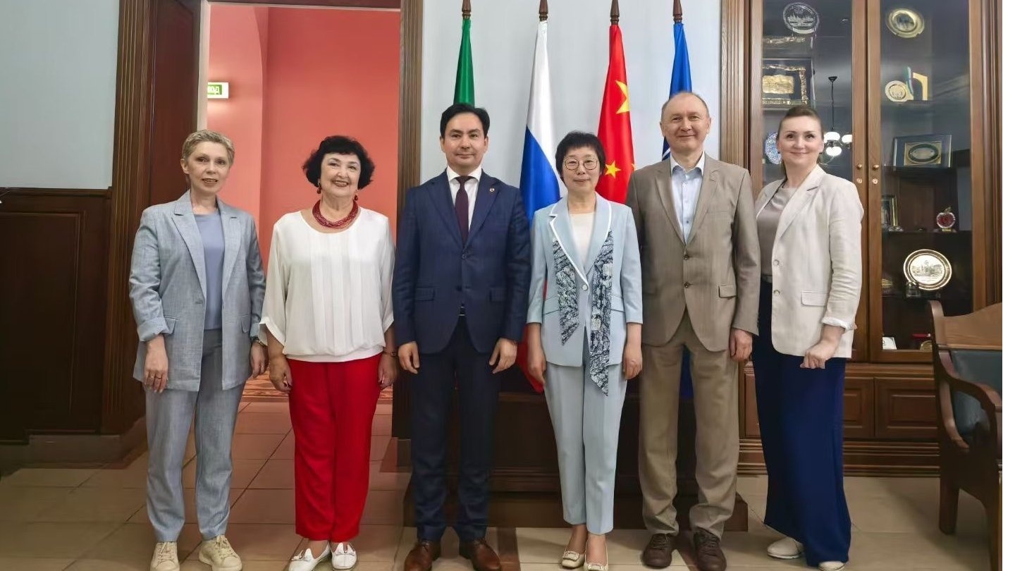 完美网页版代表团赴俄罗斯、乌兹别克斯坦进行友好访问