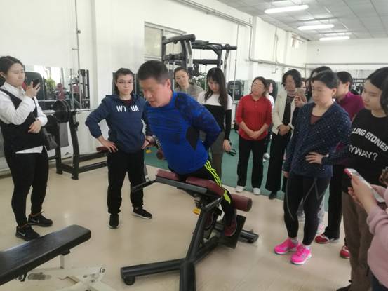 体育学院健身馆向教职工开放