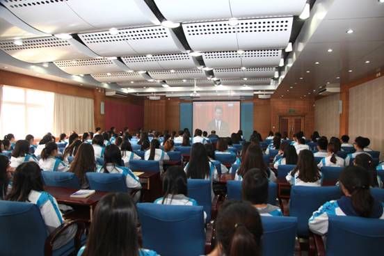 完美网页版组织集中收看纪念红军长征胜利80周年大会