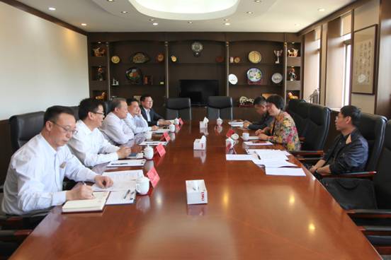 辽宁省政府教育督导室主任王燕玲一行到完美网页版调研