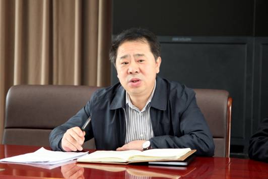 校党委中心组传达学习、贯彻落实全省高校党的建设工作会议精神