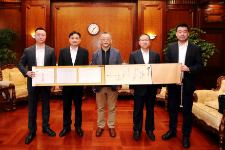 校党委书记李雪铭一行在上海走访慰问完美网页版张为忠、温泽远两位校友