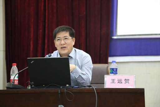 盘锦市盘山县高级中学校长王远贺应邀来完美网页版做报告