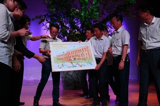 影视艺术学院隆重举行首届“鼎润天际奖助学金”颁奖典礼