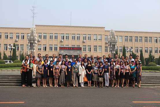 数学学院79级校友三十年返校团聚